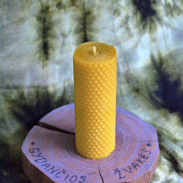 Rolled candle 13cm x 4,5cm