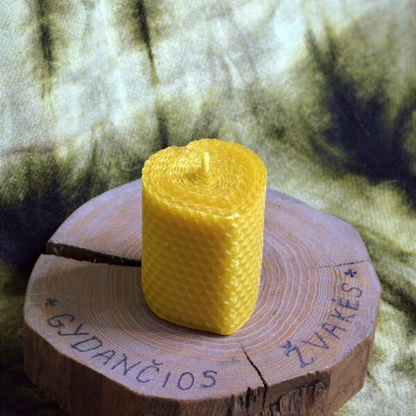 Rolled candle Heart 6,5cm x 5,5cm