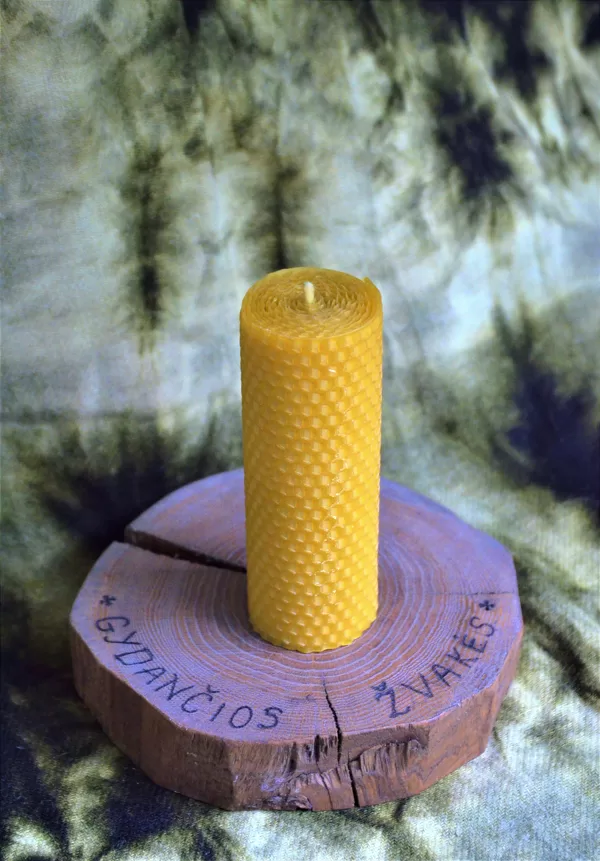 Rolled candle 13cm x 4,5cm