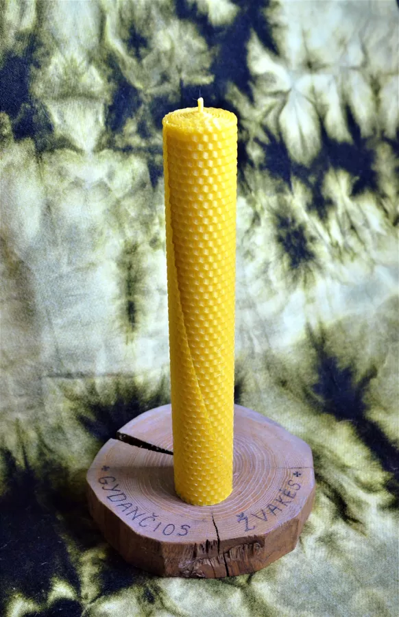 Rolled candle 26cm x 4,5cm