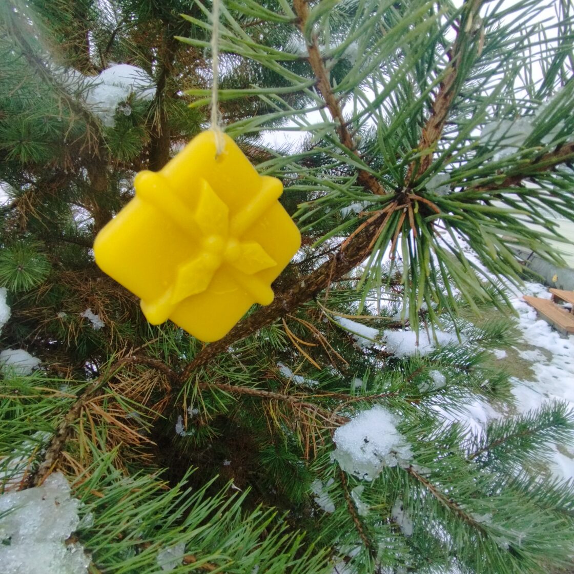 Kalėdinis žaisliukas Dovanėlė